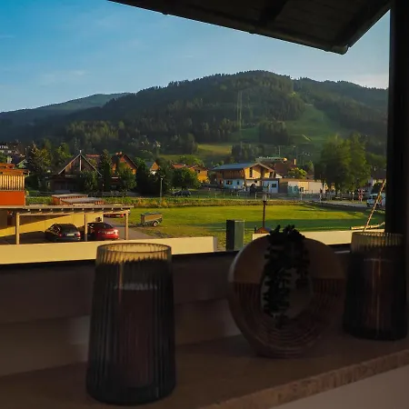 Ottl's Mit Kreischbergblick